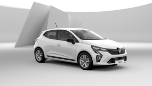 Renting Renault Clio Evolution Dci 100